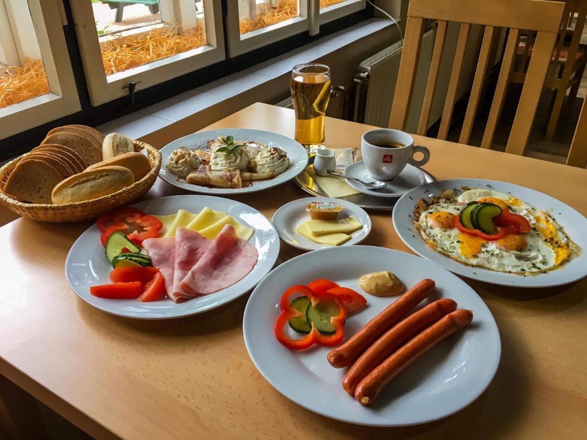 Hotel Dymnik Румбурк Екстериор снимка