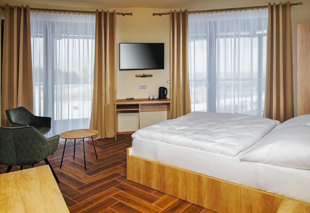 Hotel Dymnik Румбурк Екстериор снимка