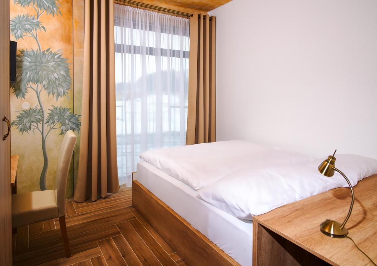 Hotel Dymnik Румбурк Екстериор снимка
